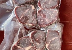 PHI LÊ CỔ BLACK ANGUS 